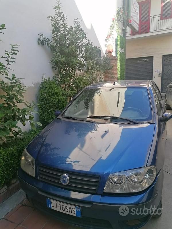 Usata Fiat Punto 2003 Blu Berlina