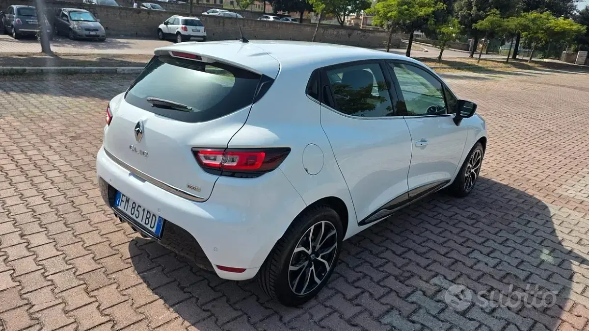Usata Renault Clio IV Zen 90 CV (66 kW) 2017 Bianco Berlina