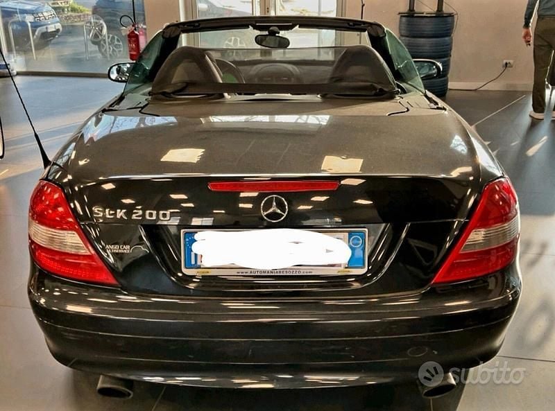 Usata Mercedes SLK200 163 CV (119 kW) 2005 Nero Cabrio