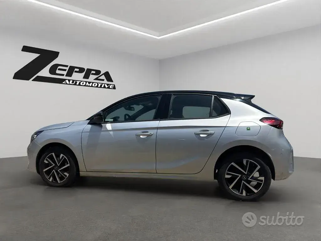 Usata Opel Corsa 101 CV (74 kW) 2025 Grigio Utilitaria