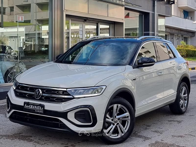 Usata VW T-Roc R-line 110 CV (80 kW) 2023 Ascot grey SUV