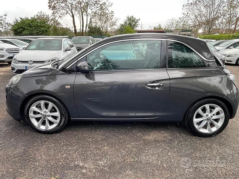 Usata Opel Adam Rocks Rocks 70 CV (51 kW) 2014 Grigio Utilitaria