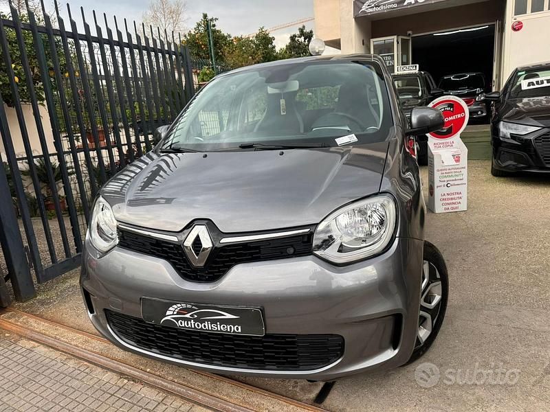 Usata Renault Twingo LIMITED 65 CV (47 kW) 2021 Grigio Utilitaria