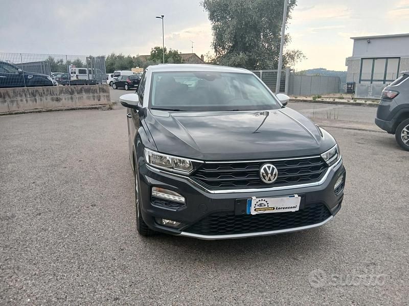 Usata VW T-Roc Business 116 CV (85 kW) 2020 Grigio SUV