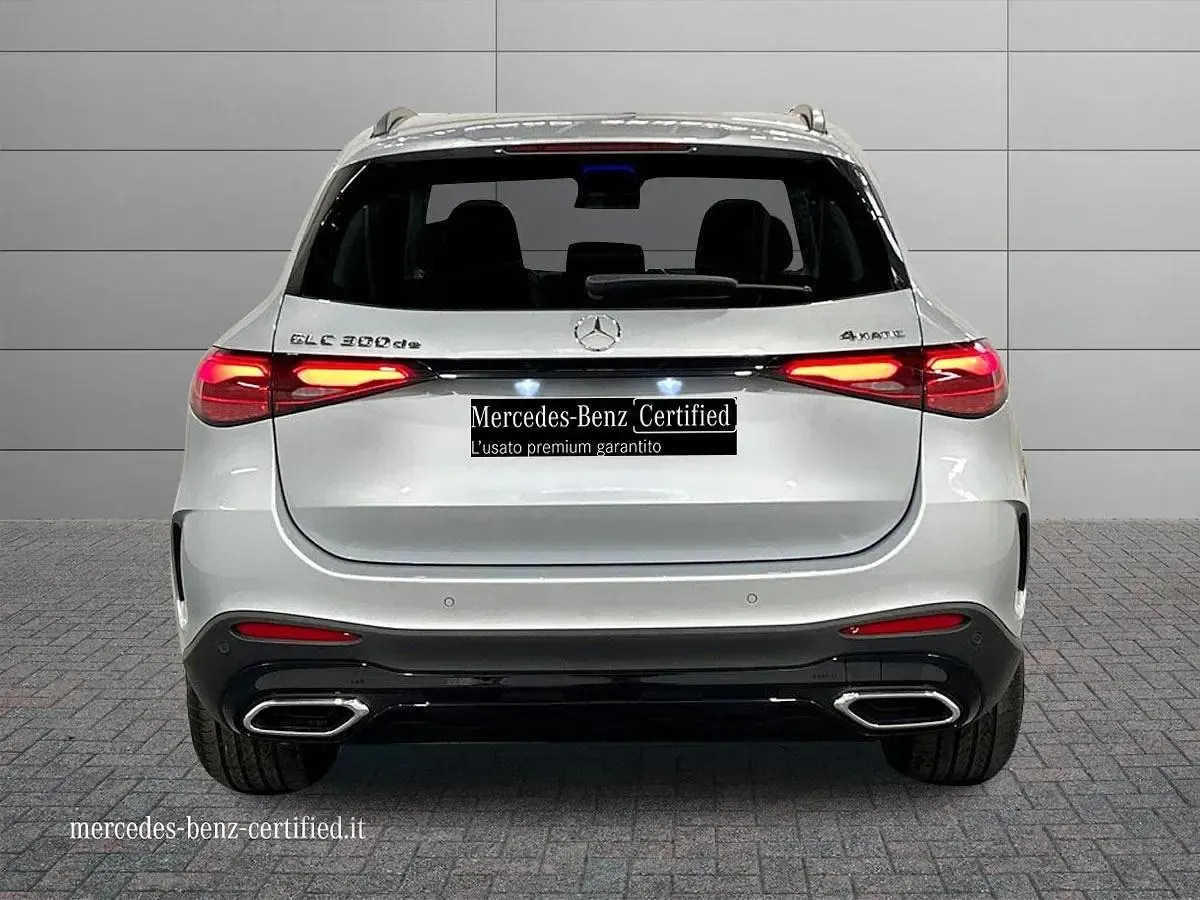 Nuova Mercedes GLC300e Advanced 204 CV (150 kW) 2026 Argento hightech SUV