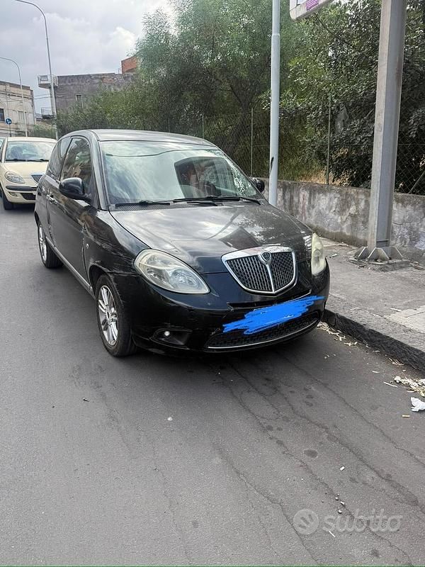 Usata Lancia Ypsilon 60 CV (44 kW) 2009 Nero Utilitaria