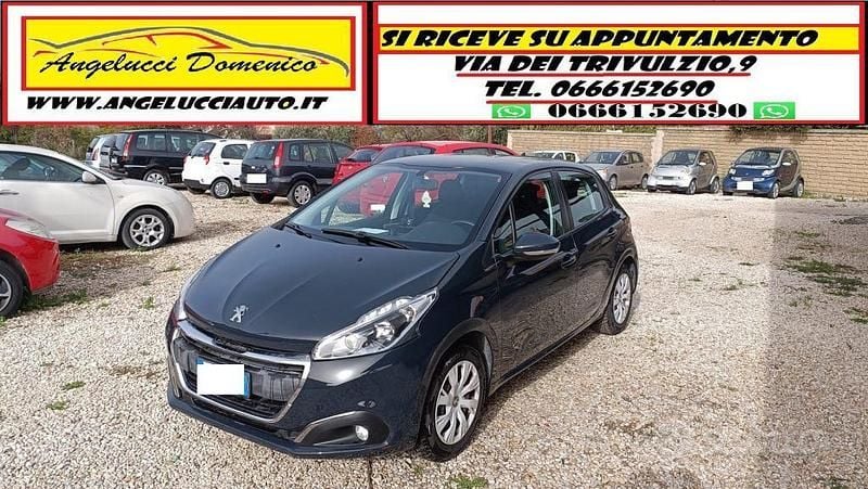 Usata Peugeot 208 82 CV (60 kW) 2015 Blu Utilitaria