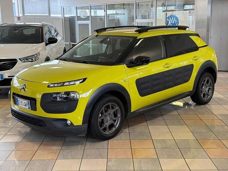 Giallo Usata 2015 Citroën C4 Shine SUV | 5900 € (Buon prezzo) - Immagine 1/4