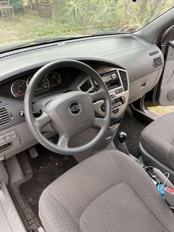 Usata Kia Carens LX 105 CV (77 kW) 2005 Monovolume