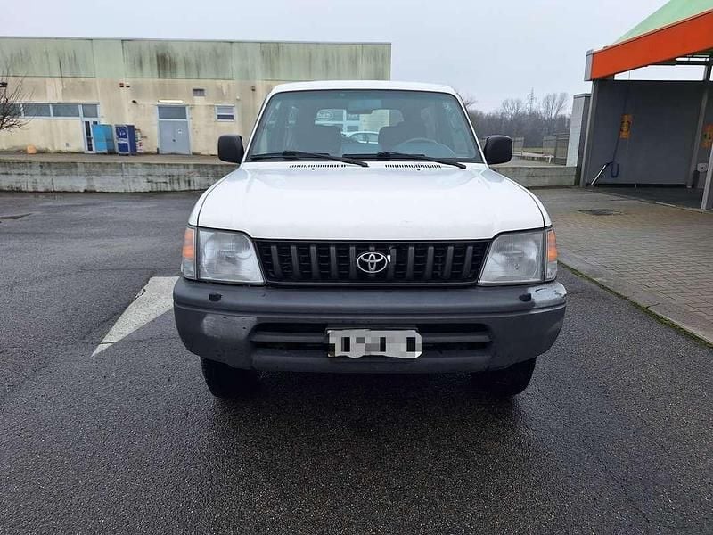 Bianco Usata 1998 Toyota Land Cruiser SUV | 11.000 € (Buon prezzo) - Immagine 1/4