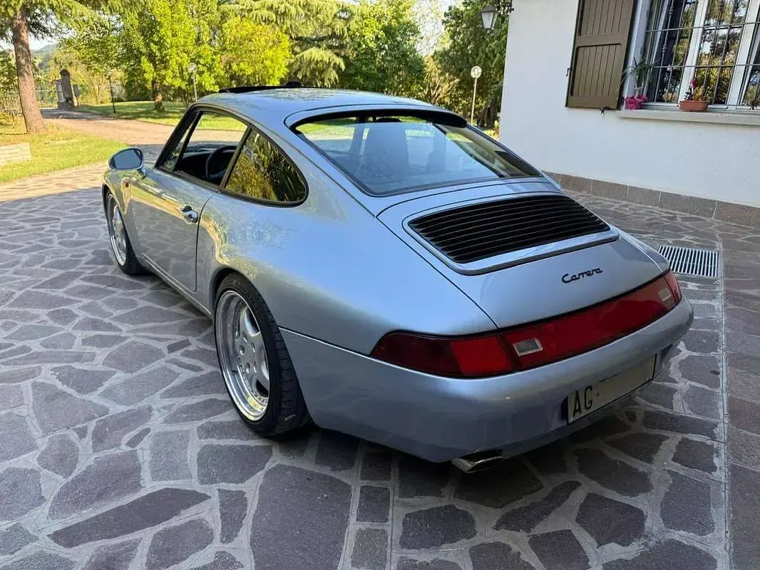 Usata Porsche 993 286 CV (210 kW) 1996 Argento Coupé
