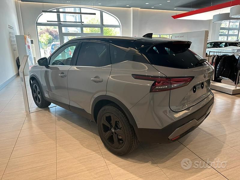 Usata Nissan Qashqai 190 CV (139 kW) 2024 Grigio SUV