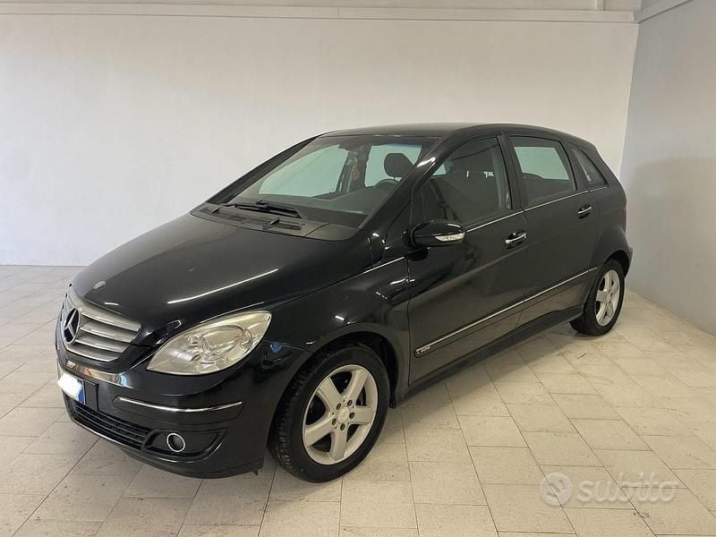 Usata Mercedes B180 Chrome 109 CV (80 kW) 2008 Nero Monovolume