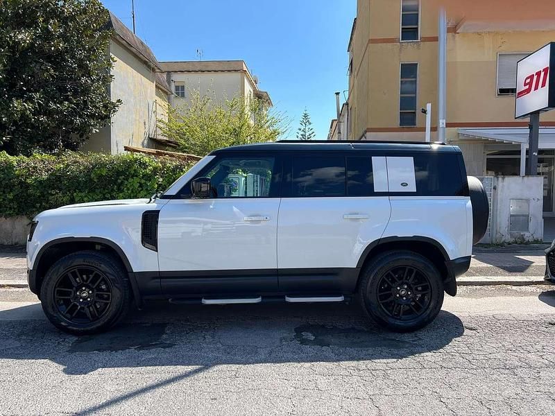 Usata Land Rover Defender SE 200 CV (147 kW) 2022 Bianco SUV