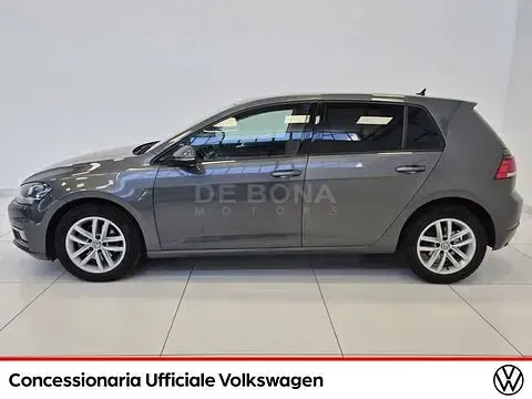 Usado VW Golf VII Business 116 HP (85 kW) 2019 Cinzento Citadino