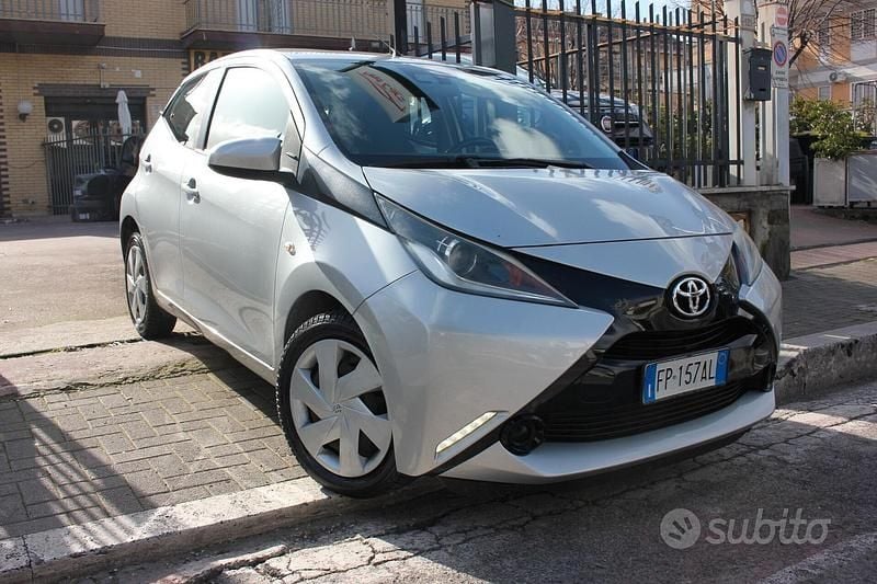Usata Toyota Aygo 69 CV (50 kW) 2018 Other Utilitaria