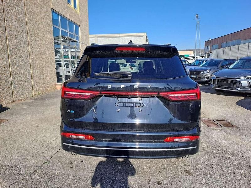 Nuova DFSK E5 184 CV (135 kW) 2026 Nero SUV