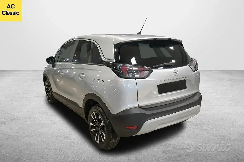 Usata Opel Crossland Elegance 110 CV (80 kW) 2024 Grigio SUV