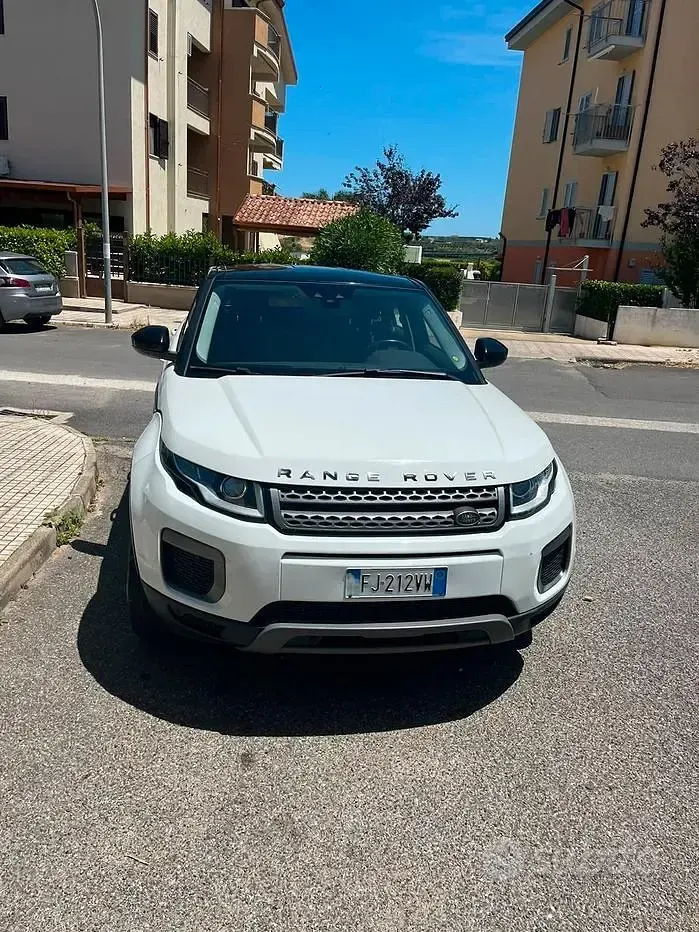 Usata Land Rover Range Rover evoque 150 CV (110 kW) 2017 Bianco Station wagon