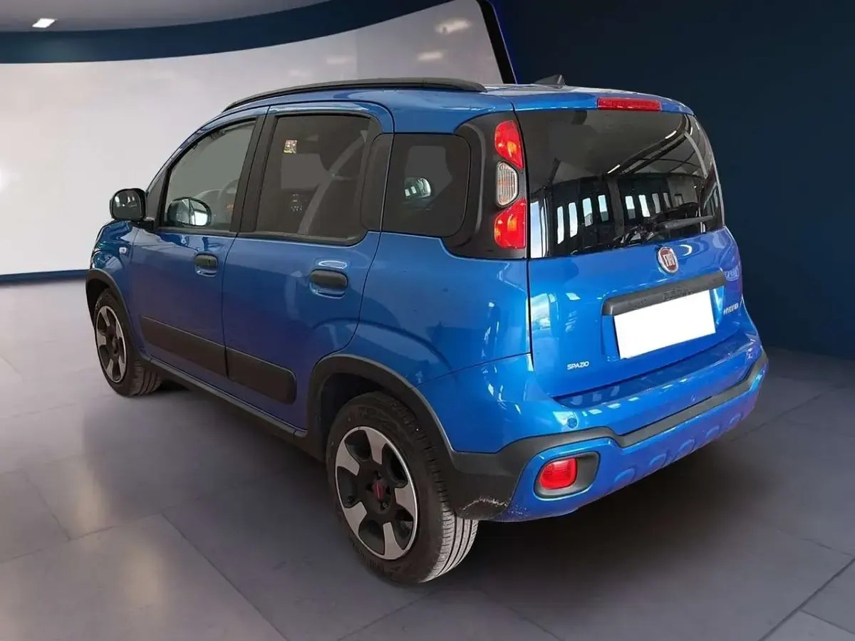 Usata Fiat Panda Cross Cross 69 CV (50 kW) 2023 Blu/azzurro Utilitaria