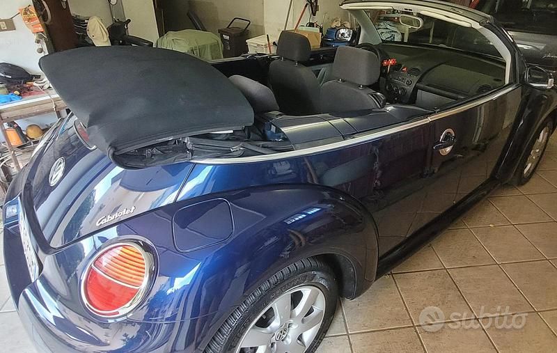 Usata VW Beetle Cabriolet 2008 Blu Cabrio