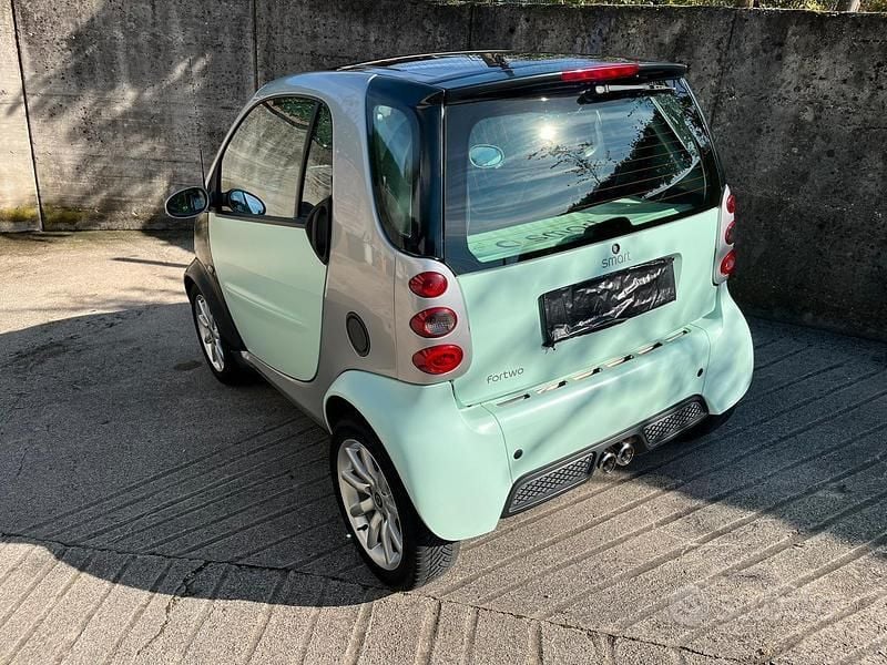 Usata Smart ForTwo Coupé 61 CV (44 kW) 2006 Utilitaria