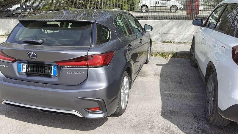 Usata Lexus CT200h Executive Line 99 CV (72 kW) 2018 Berlina