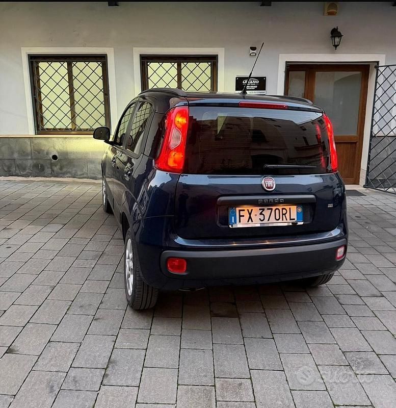 Usata Fiat Panda Lounge 69 CV (50 kW) 2019 Blu Berlina