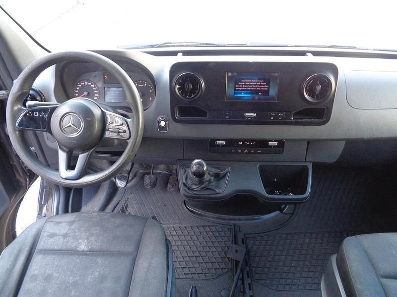 Usata Mercedes Sprinter 114 CV (83 kW) 2020 Marrone Furgone