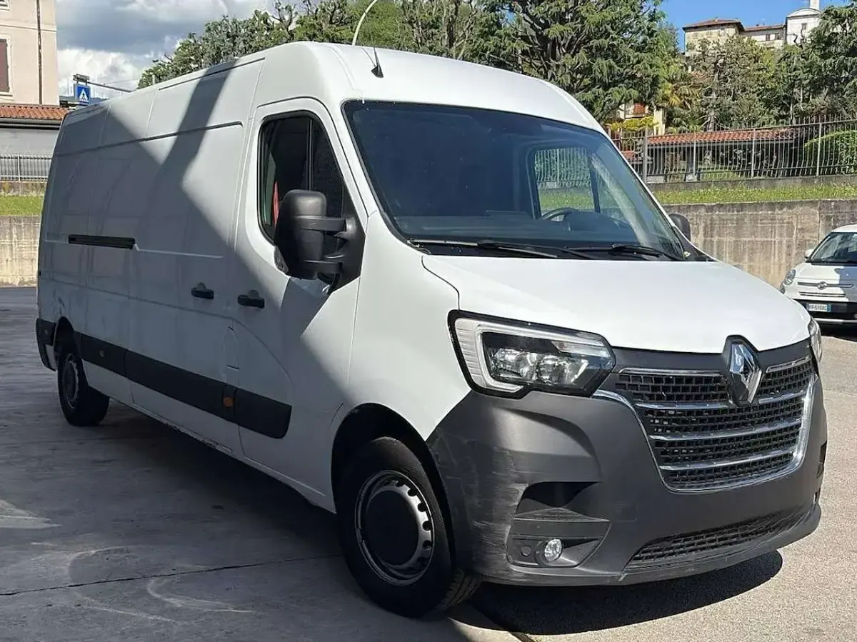 Usata Renault Master 150 CV (110 kW) 2020 Bianco Monovolume