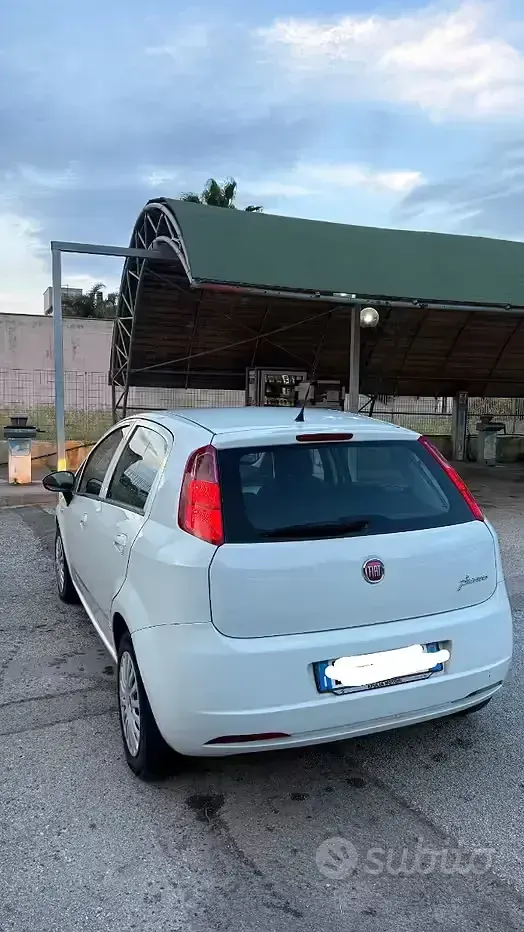 Usata Fiat Punto 75 CV (55 kW) 2008 Utilitaria