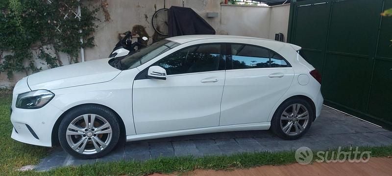 Usata Mercedes A180 Business 148 CV (108 kW) 2017 Bianco Berlina