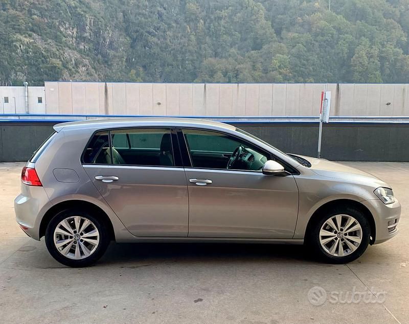 Usata VW Golf VII 110 CV (80 kW) 2016 Antracite metallizzato Berlina