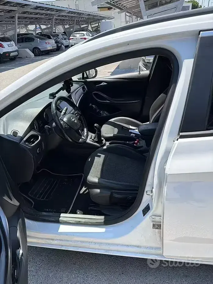 Usata Opel Astra 110 CV (80 kW) 2016 Bianco Station wagon
