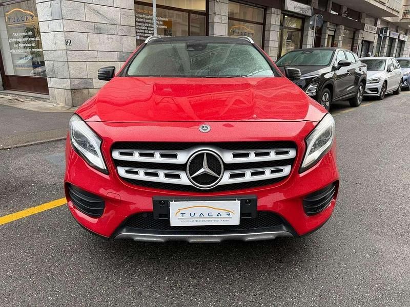 Usata Mercedes GLA200 156 CV (114 kW) 2020 Rosso SUV