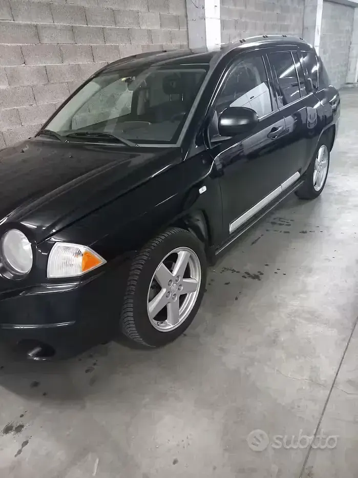 Usata Jeep Compass Limited 140 CV (102 kW) 2007 Nero SUV