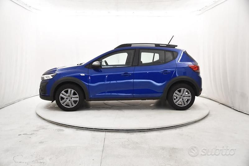Usata Dacia Sandero Comfort 101 CV (74 kW) 2023 Blu Berlina