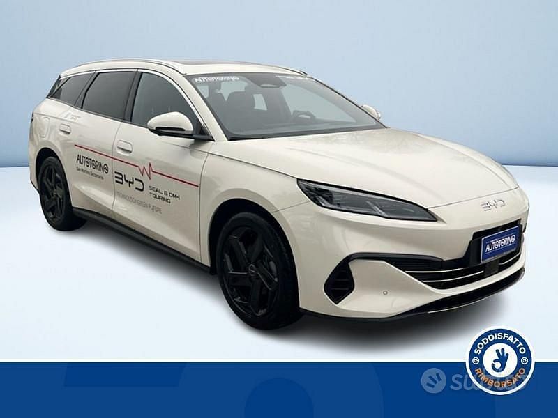 Nuova BYD Seal Comfort 212 CV (155 kW) 2025 Beige metallizzato Station wagon
