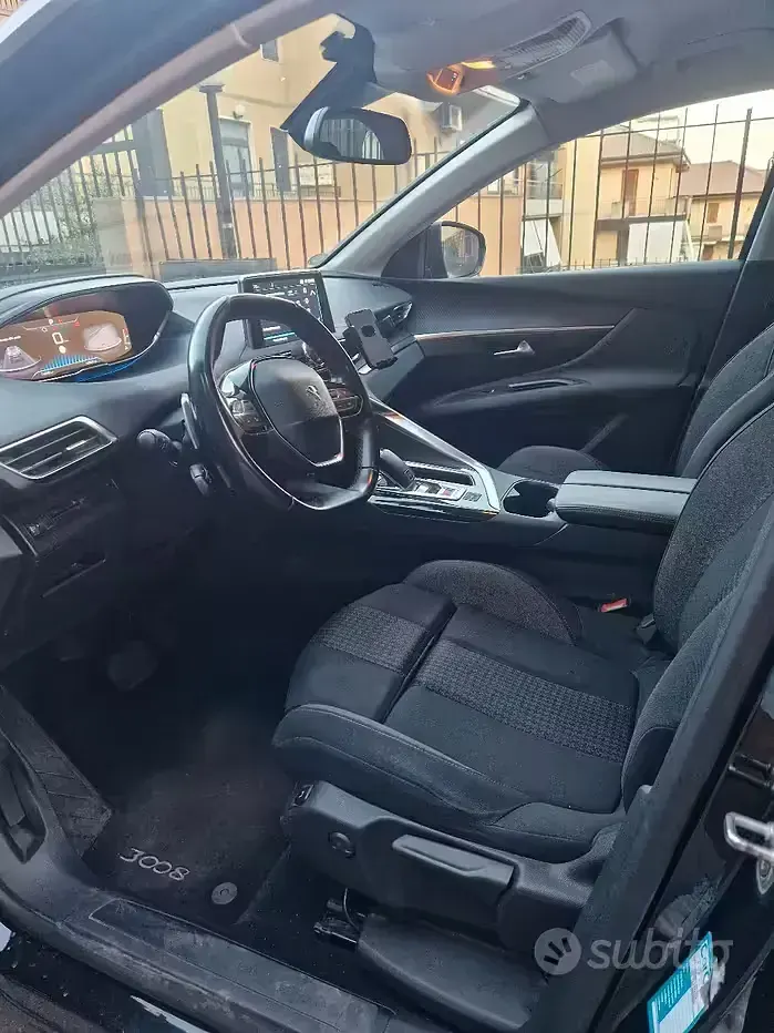 Usata Peugeot 3008 120 CV (88 kW) 2019 Nero SUV