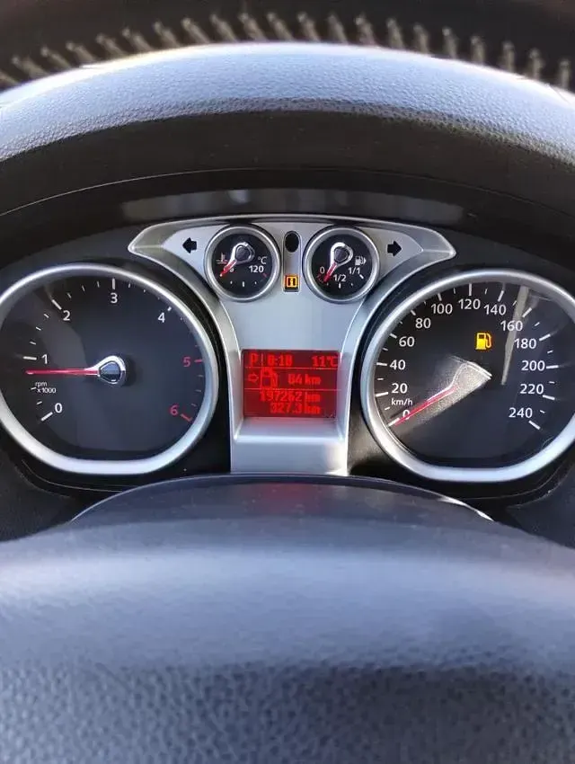 Usata Ford Kuga Individual 163 CV (119 kW) 2012 Argento pastello SUV