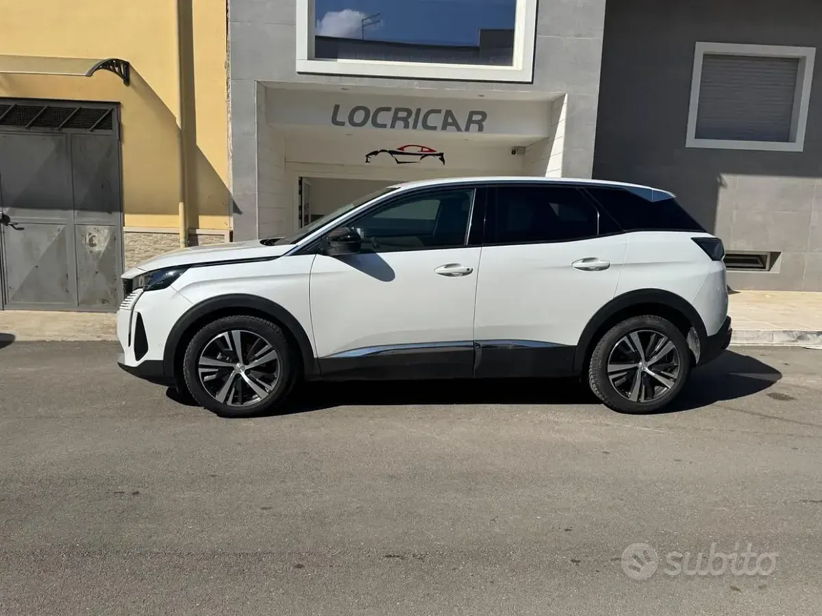 Usata Peugeot 3008 Allure 131 CV (96 kW) 2022 Bianco SUV