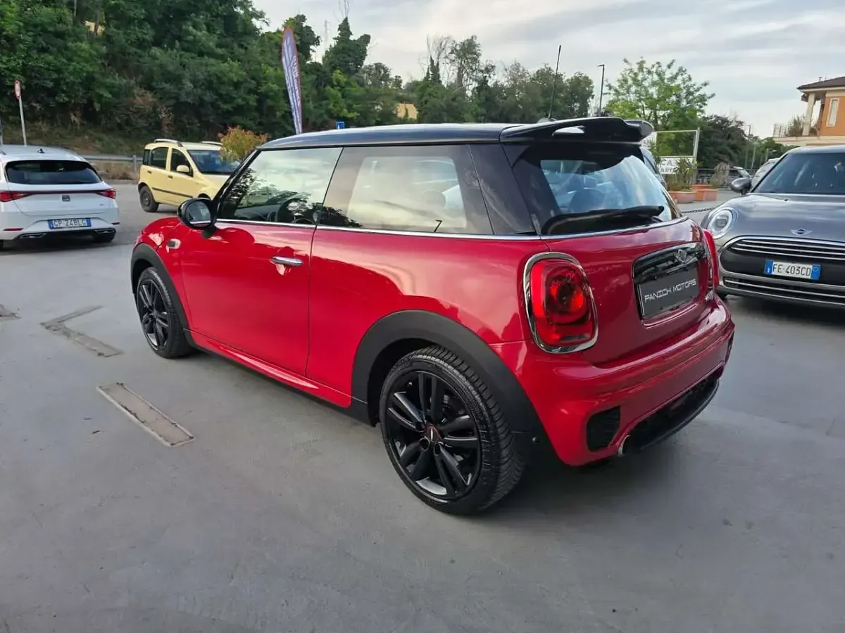 Usata Mini John Cooper Works Hype 116 CV (85 kW) 2016 Rosso Utilitaria