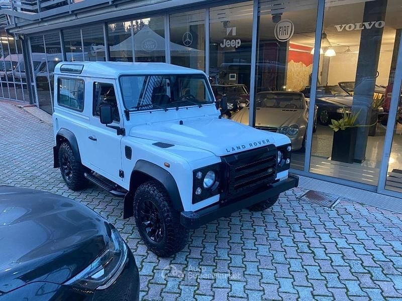 Usata Land Rover Defender 122 CV (89 kW) 2014 Bianco pastello SUV