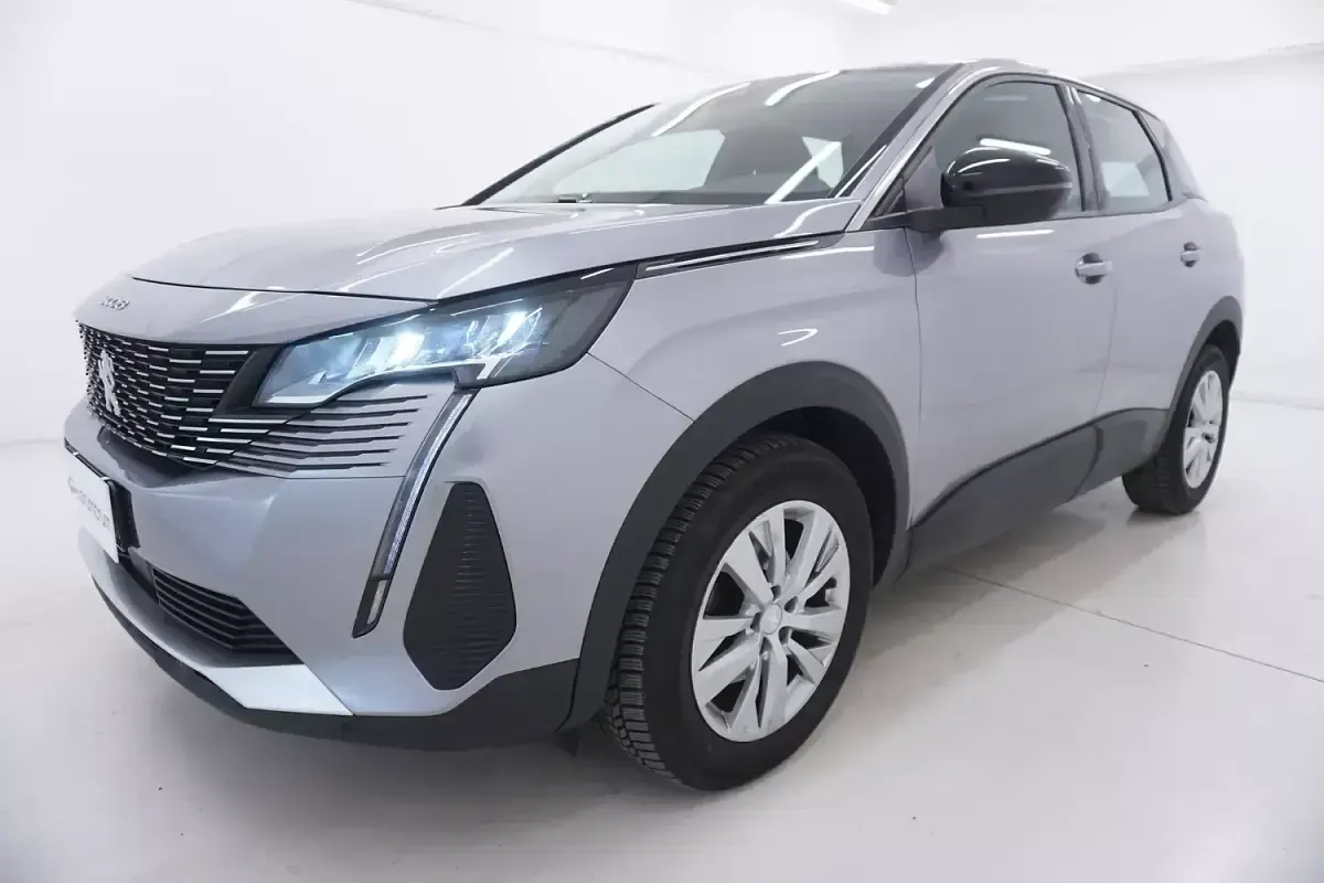 Usata Peugeot 3008 Active 131 CV (96 kW) 2022 Grigiogrigio SUV