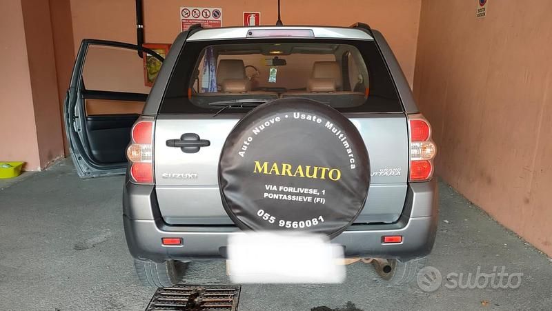 Käytetty Suzuki Vitara 94 HP (69 kW) 2007 Harmaa Katumaasturi