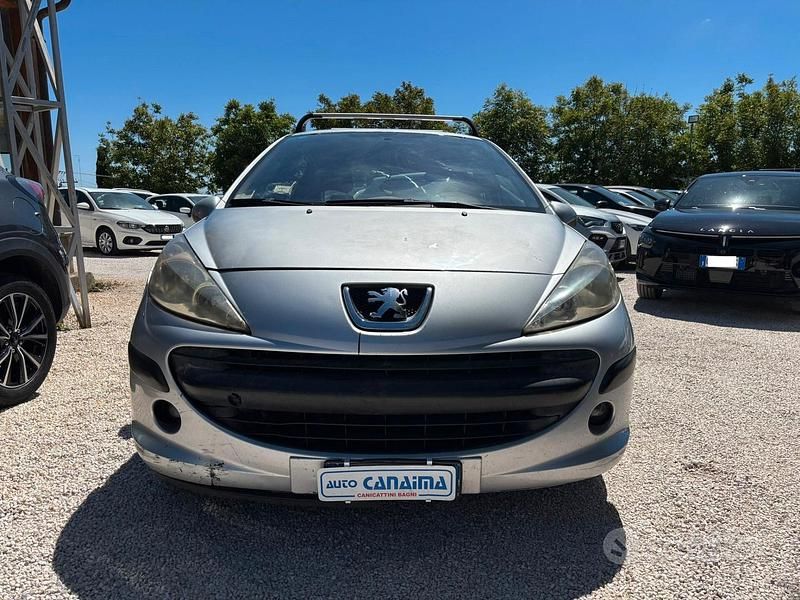 Begagnad Peugeot 207 90 HK (66 kW) 2007 Grå Halvkombi