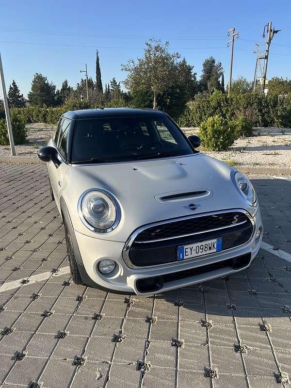 Usata Mini Cooper SD Business 170 CV (125 kW) 2015 Utilitaria