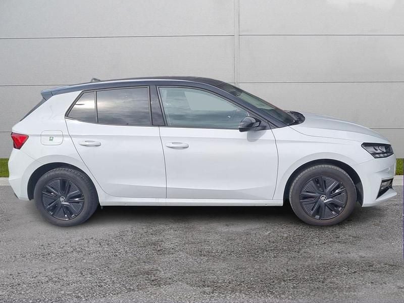 Usata Skoda Fabia Selection 80 CV (58 kW) 2025 Bianco luna metallizzato nero tulipano perlato Utilitaria