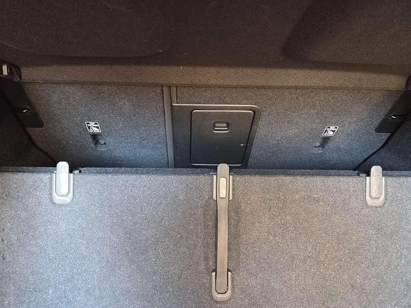 Usata Volvo XC40 Core 163 CV (119 kW) 2024 Grigio SUV