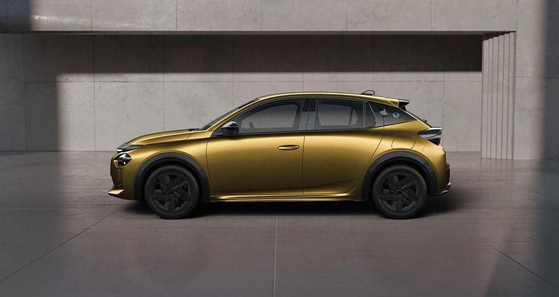 Usata Lancia Ypsilon 101 CV (74 kW) 2024 Oro / metallizzato Utilitaria